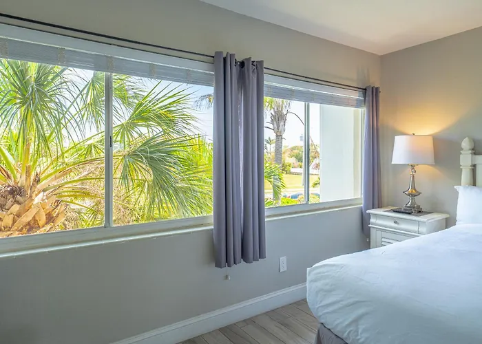 Emerald At Belleair Club Apartment