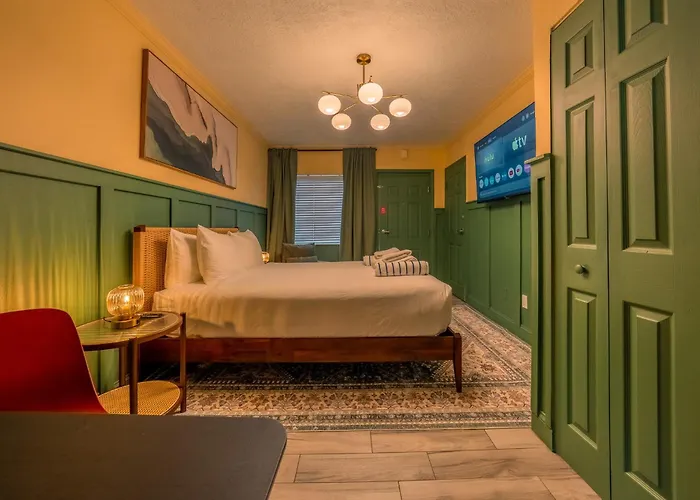 Emerald At Belleair Club Apartment *