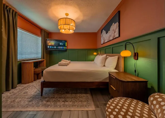 Emerald At Belleair Club Apartment