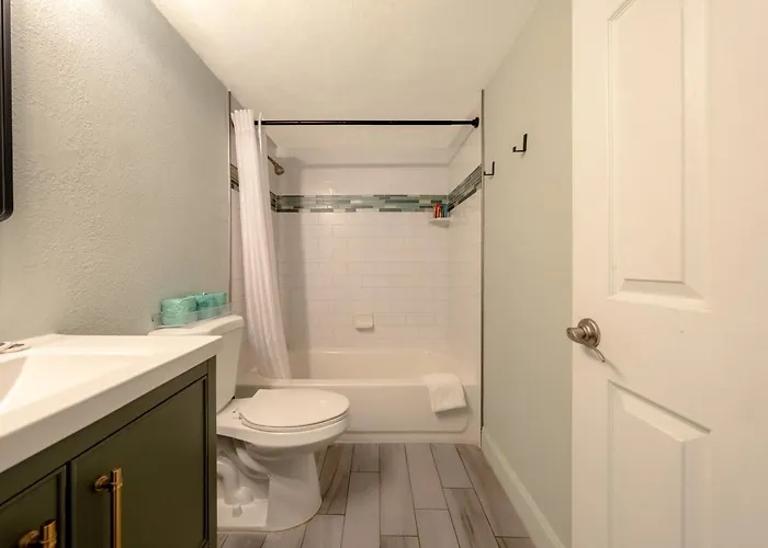 Emerald Residences Of Belleair *