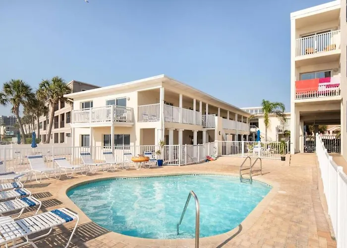 Emerald Residences Of Belleair *